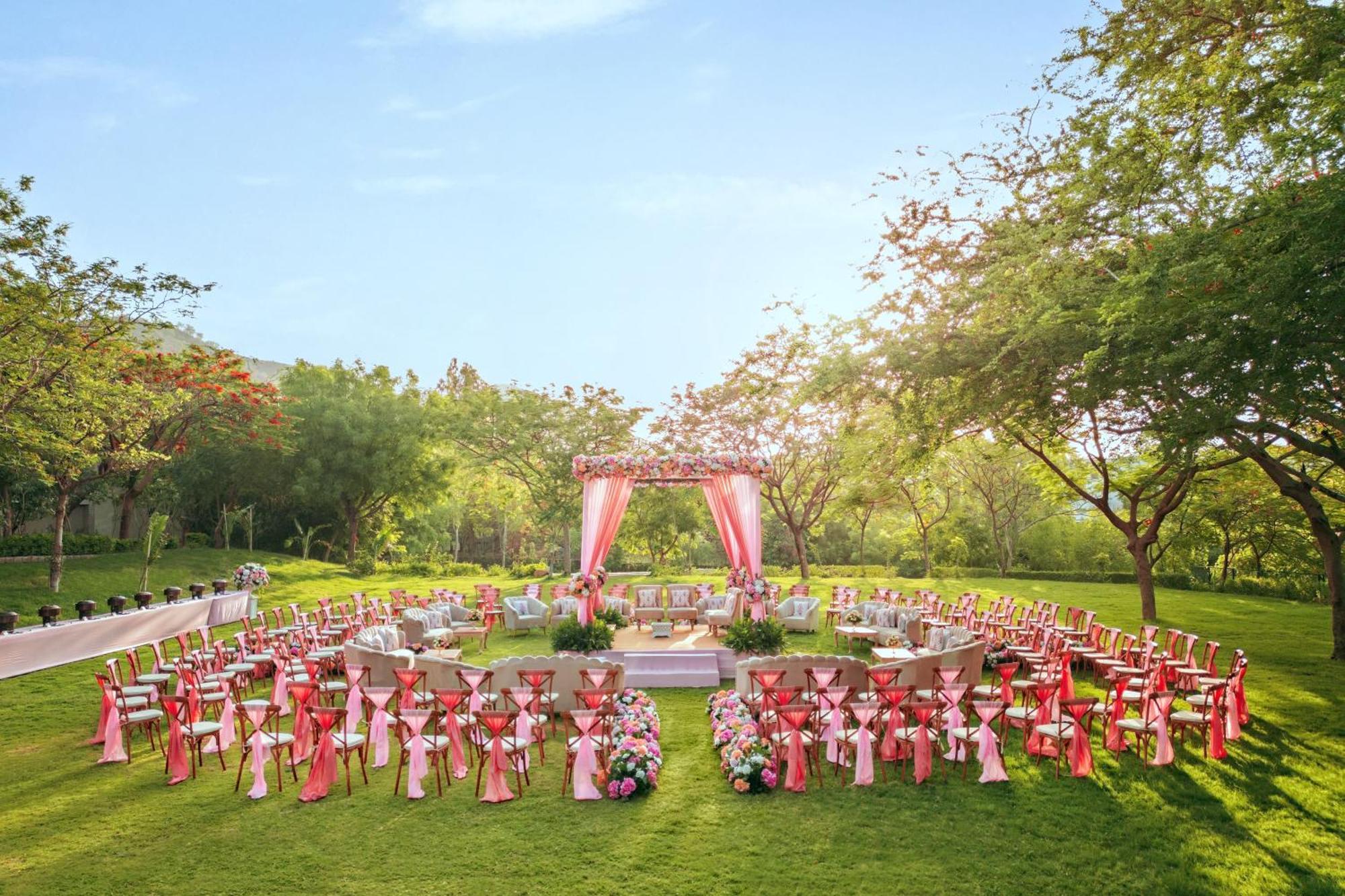 Essentia Luxury Resort & Spa Udaipur Eksteriør billede