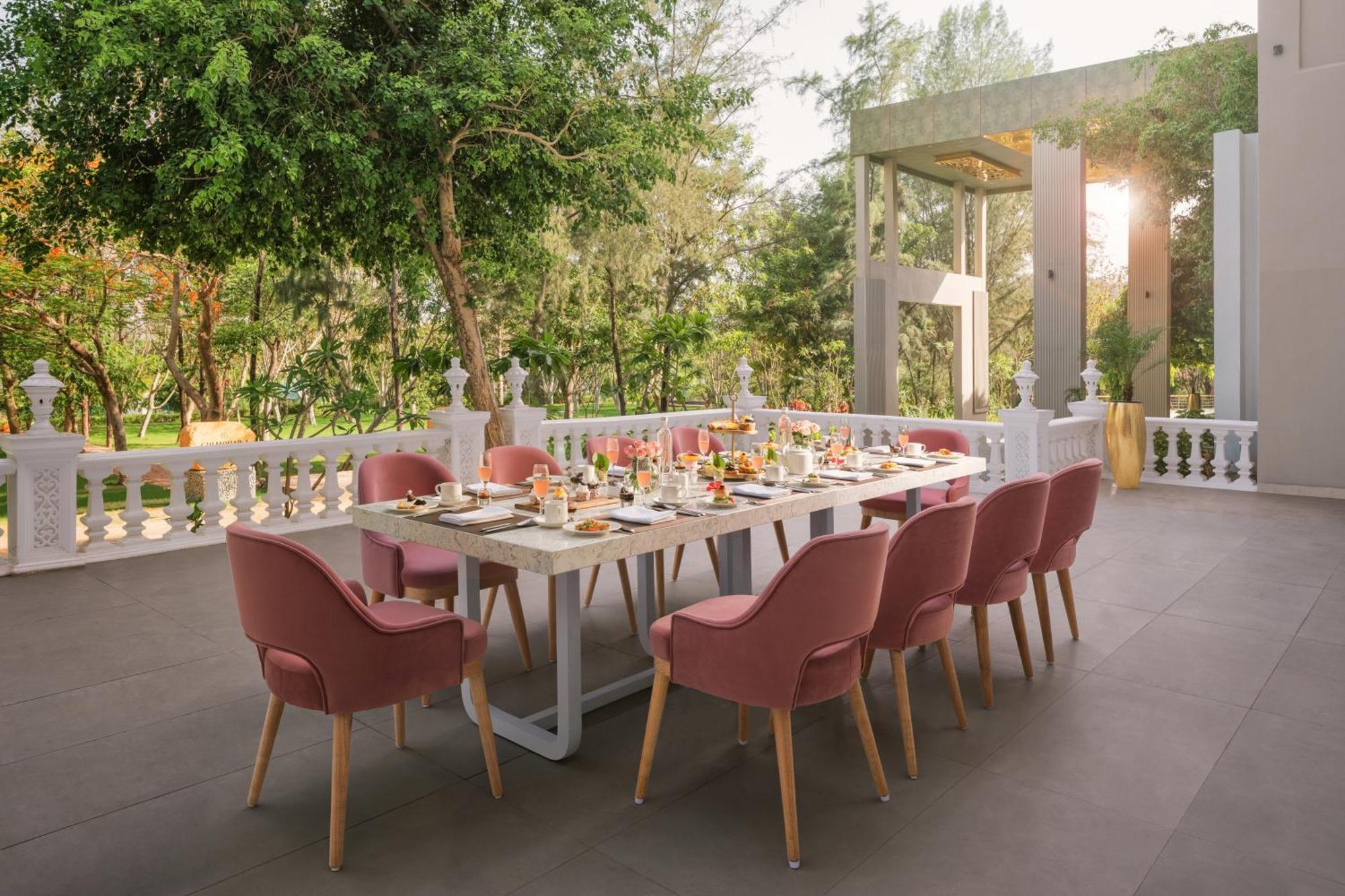 Essentia Luxury Resort & Spa Udaipur Eksteriør billede