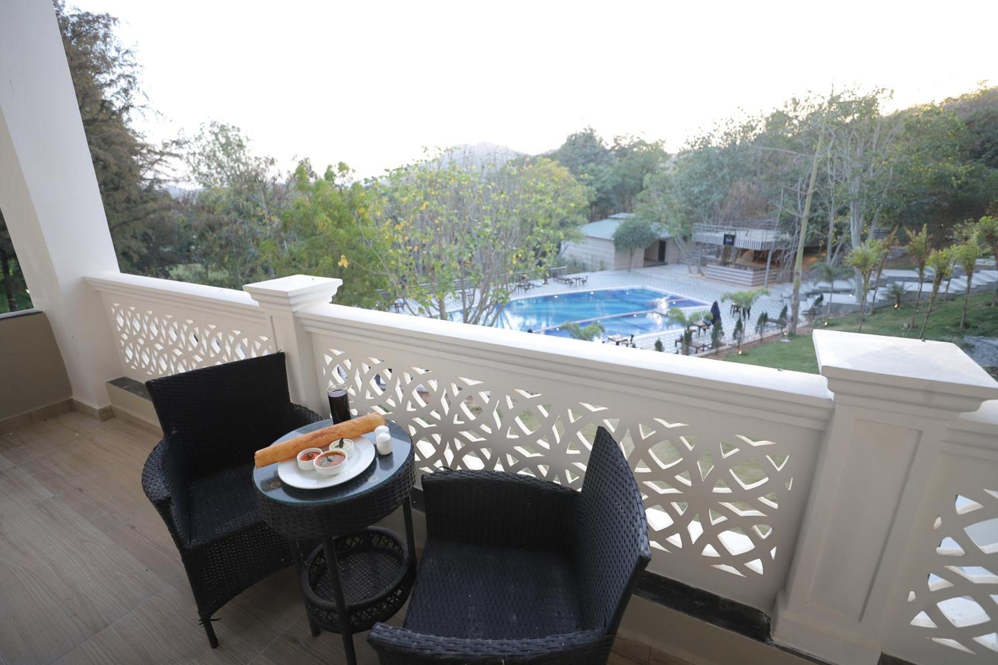 Essentia Luxury Resort & Spa Udaipur Eksteriør billede