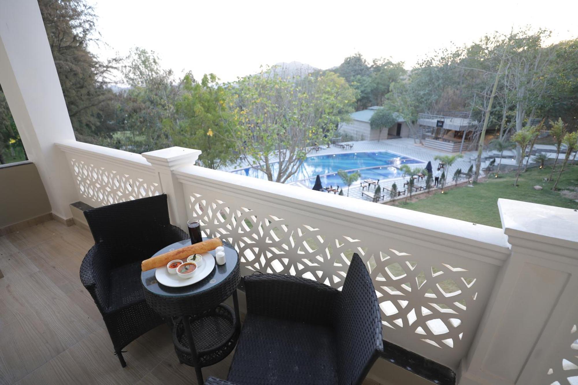 Essentia Luxury Resort & Spa Udaipur Eksteriør billede