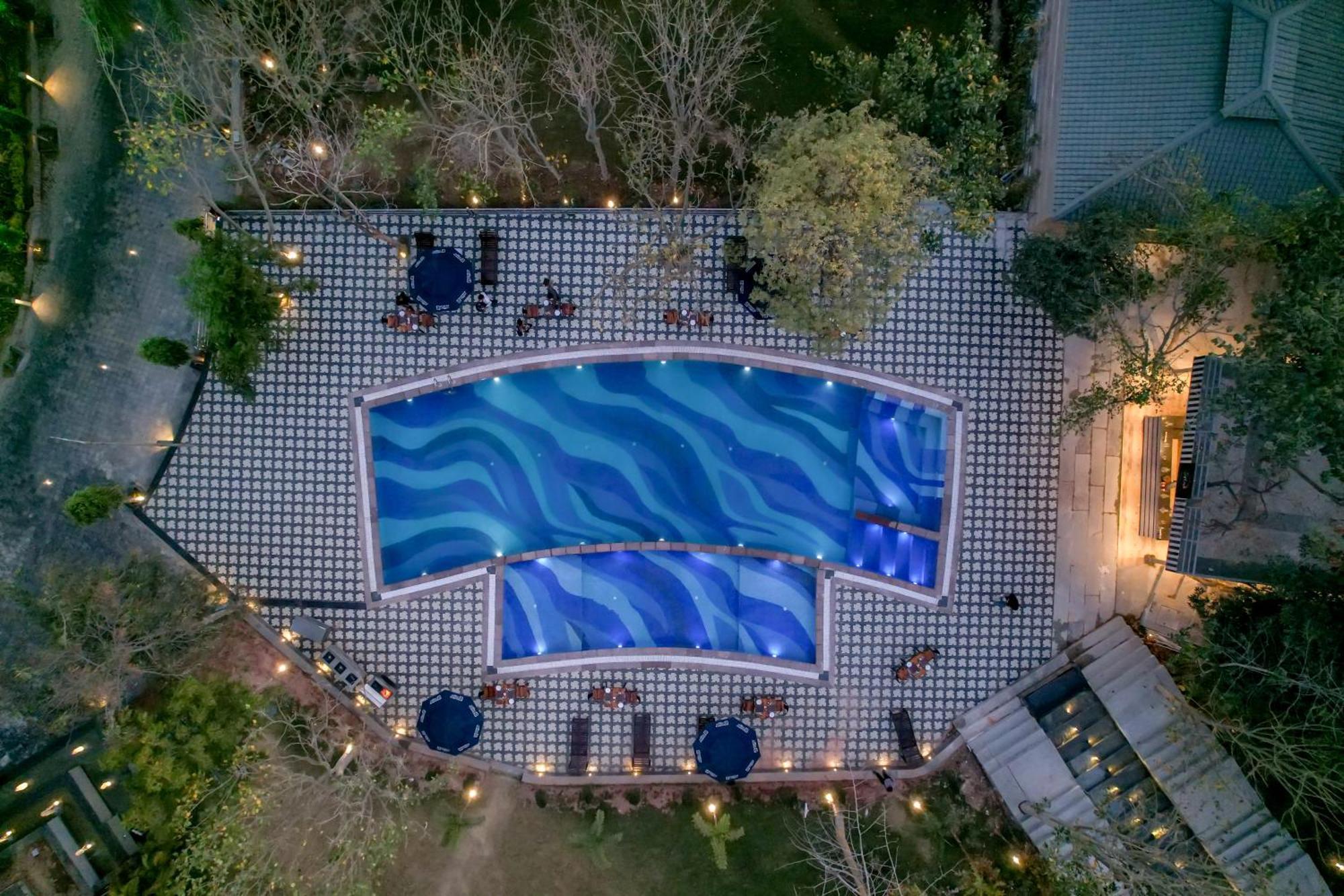 Essentia Luxury Resort & Spa Udaipur Eksteriør billede